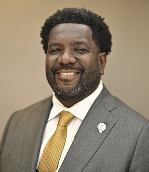 Kevin V. Mincey Photo